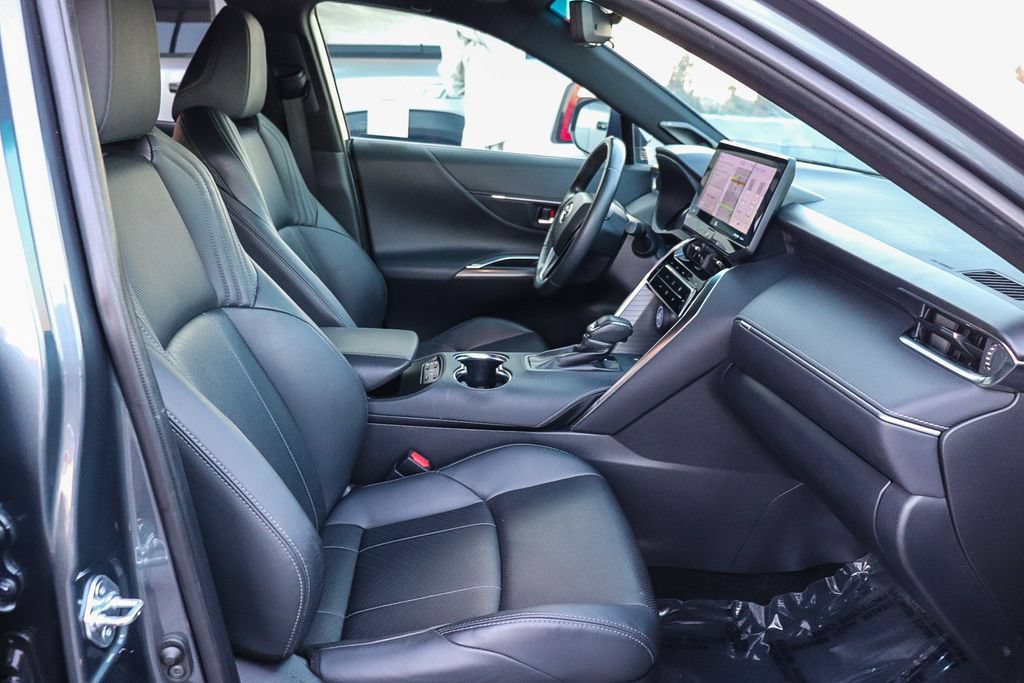 Used 2022 Toyota Venza Limited AWD/4WD image 19
