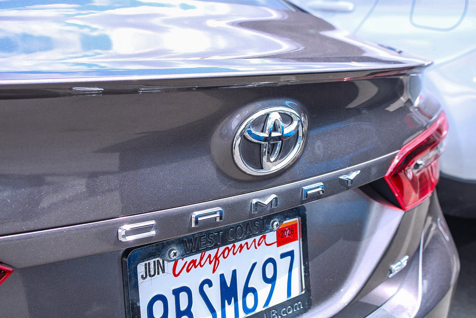 Used 2022 Toyota Camry SE w/ Convenience Package FWD image 16