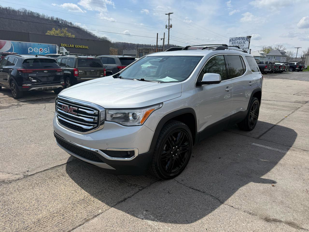 Used 2017 GMC Acadia SLT AWD/4WD image 3