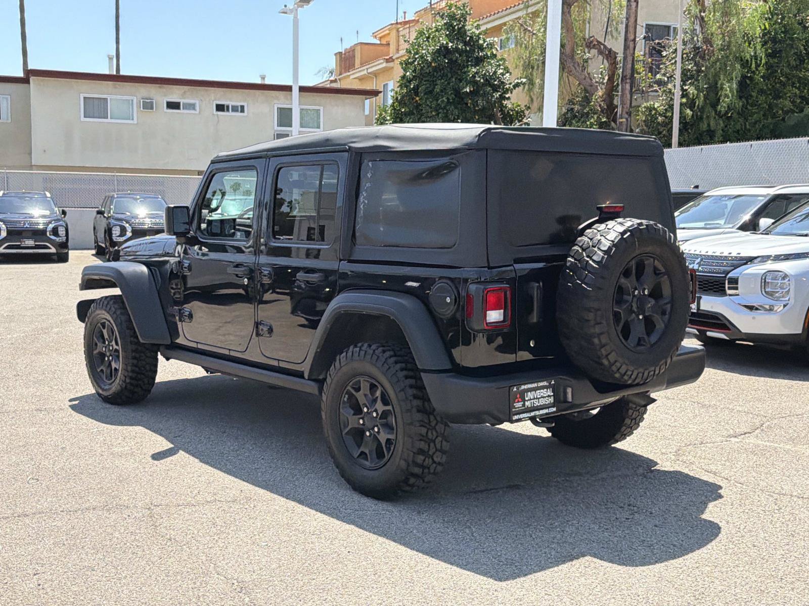 Used 2022 Jeep Wrangler Unlimited Sport AWD/4WD image 3