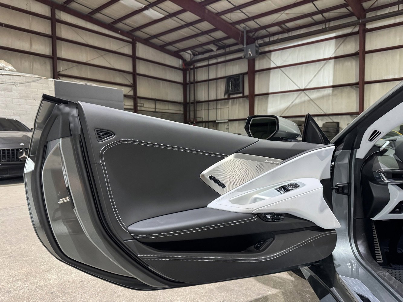 Used 2024 Chevrolet Corvette Stingray Premium Cpe w/ 3LT image 19