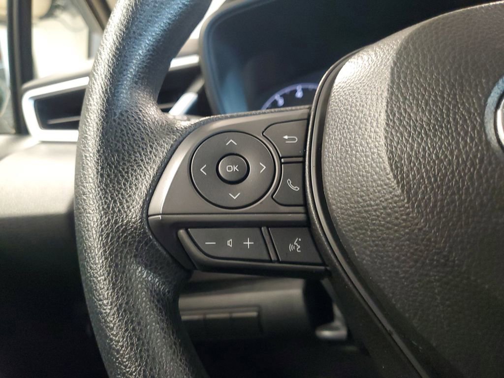 Used 2025 Toyota Corolla LE image 20