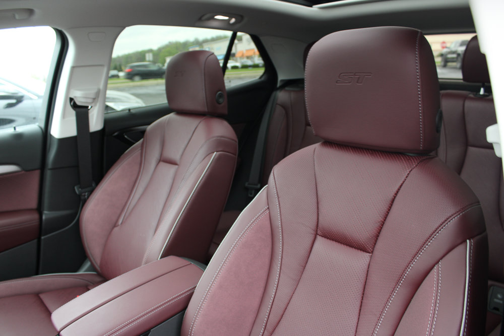 New 2025 Buick Envision Sport Touring AWD/4WD image 17