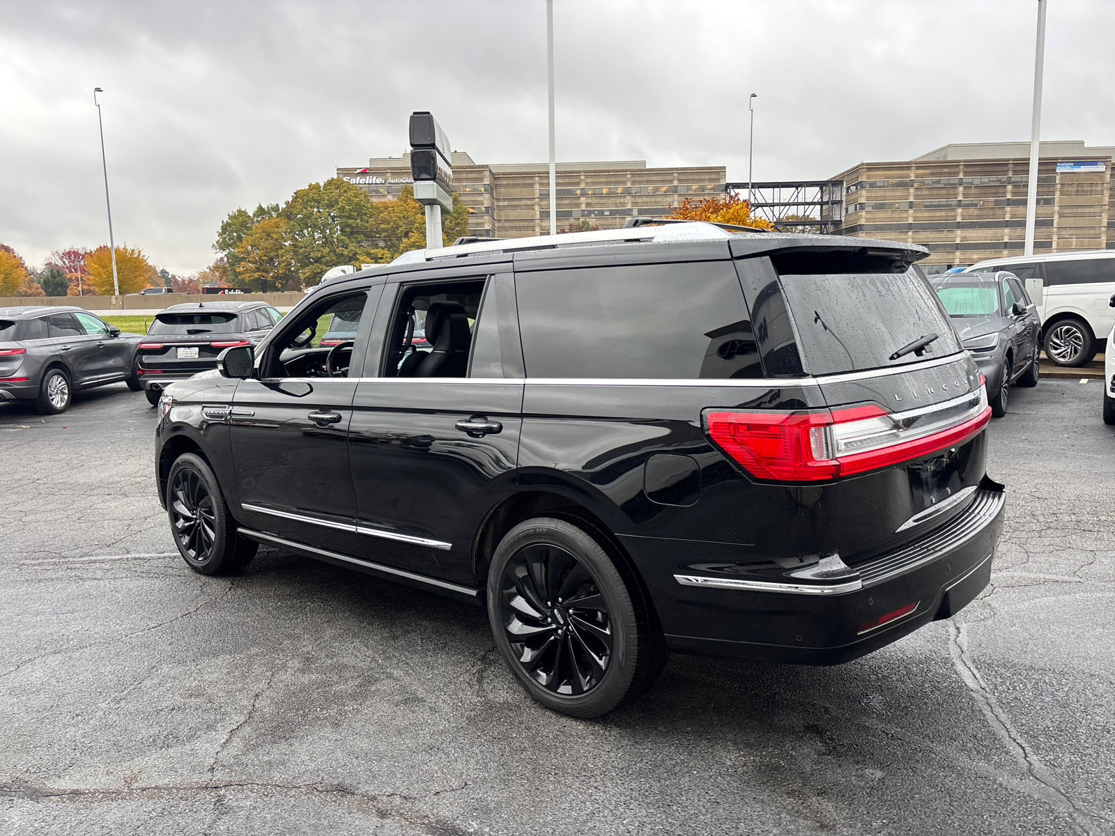 Used 2020 Lincoln Navigator Reserve w/ Equipment Group 208A Reserve image 5