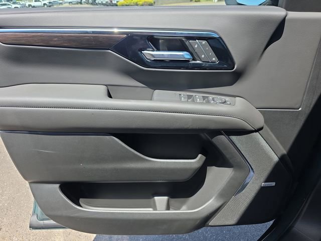 New 2026 Chevrolet Suburban Z71 w/ Comfort Package AWD/4WD image 18