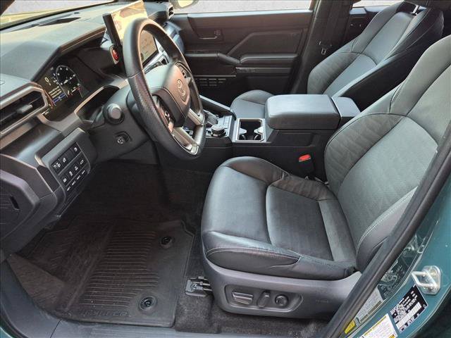 Certified 2025 Toyota 4Runner TRD Off-Road Premium AWD/4WD image 15