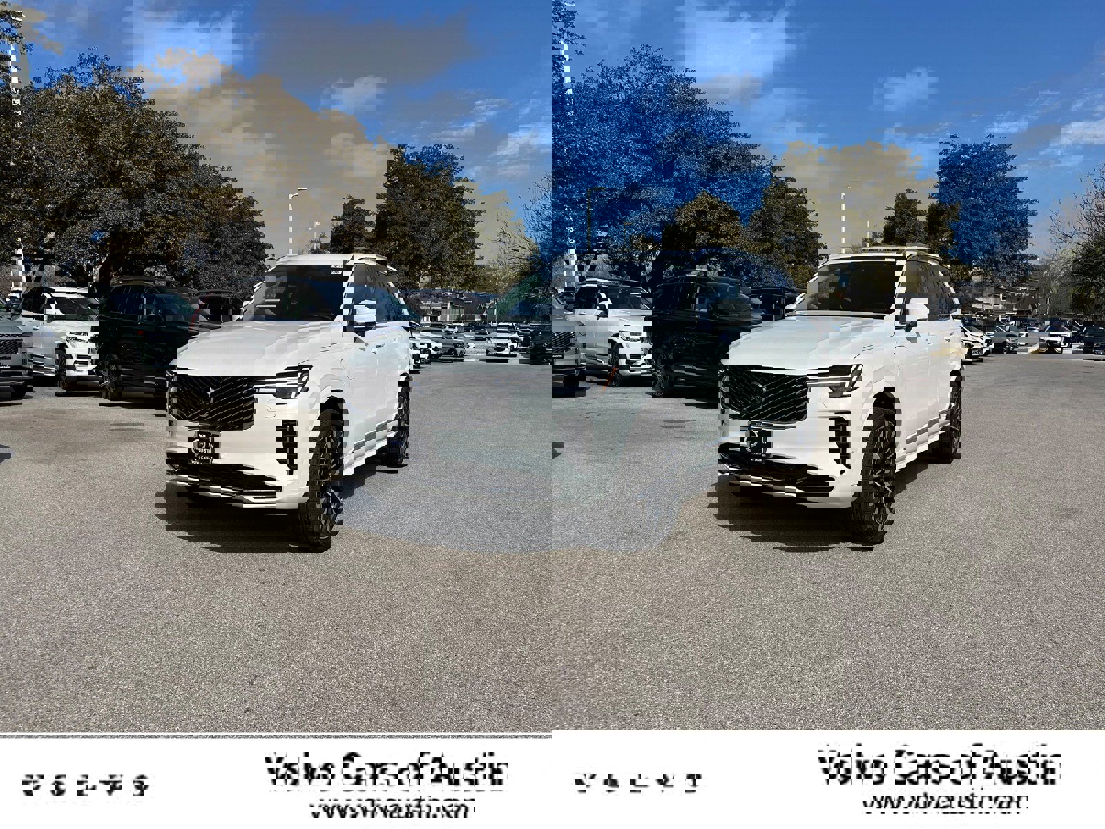 New 2025 Volvo XC90 T8 Plus w/ Protection Package Premier