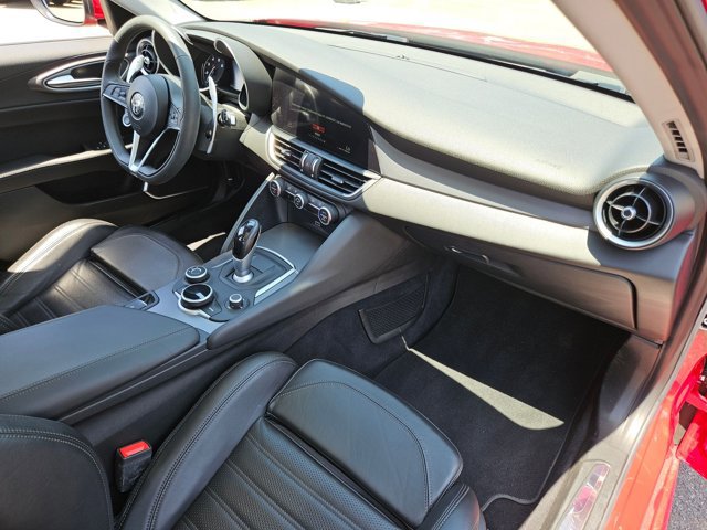 Used 2018 Alfa Romeo Giulia Ti Sport w/ Quick Order Package 22U Sport RWD image 21