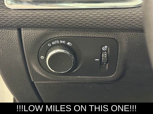 Used 2017 Chevrolet Cruze LS image 24