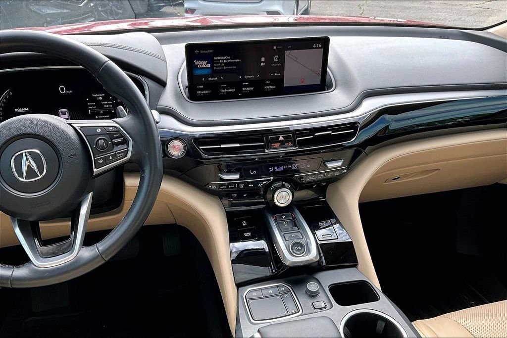Used 2023 Acura MDX SH-AWD w/ Technology Package image 9