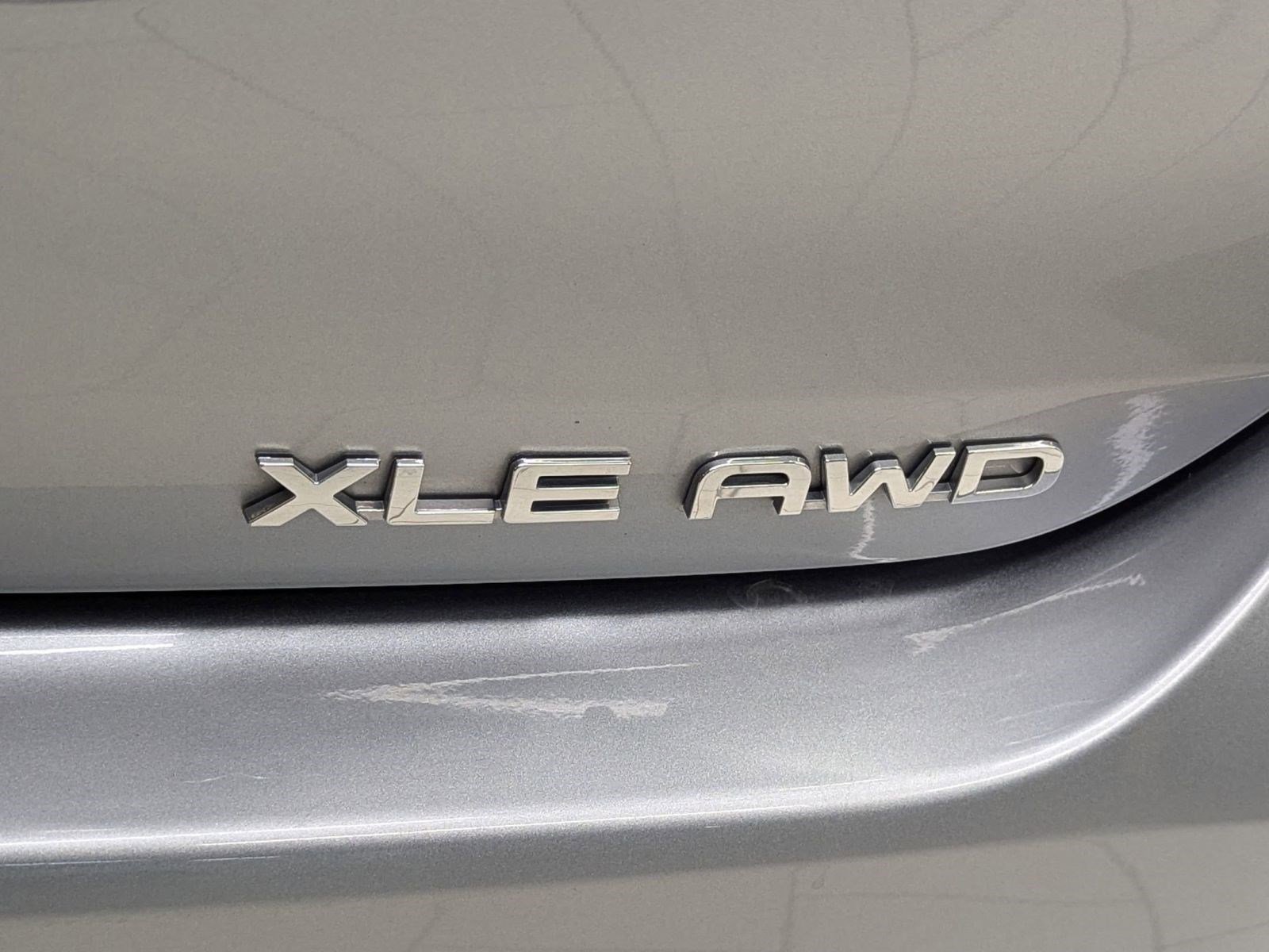 Used 2025 Toyota Highlander XLE image 34