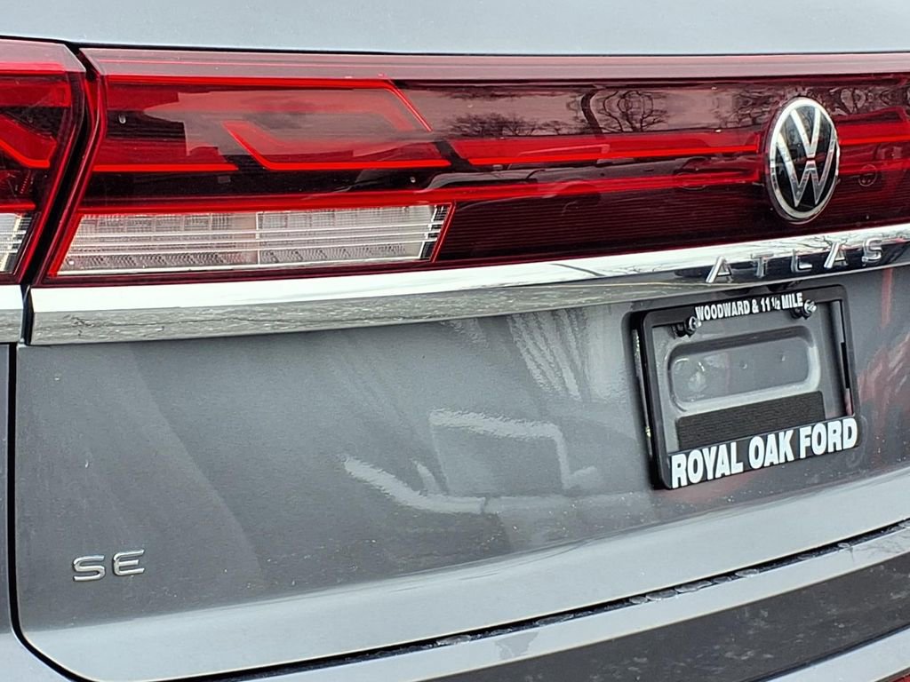 Used 2025 Volkswagen Atlas Cross Sport SE image 21