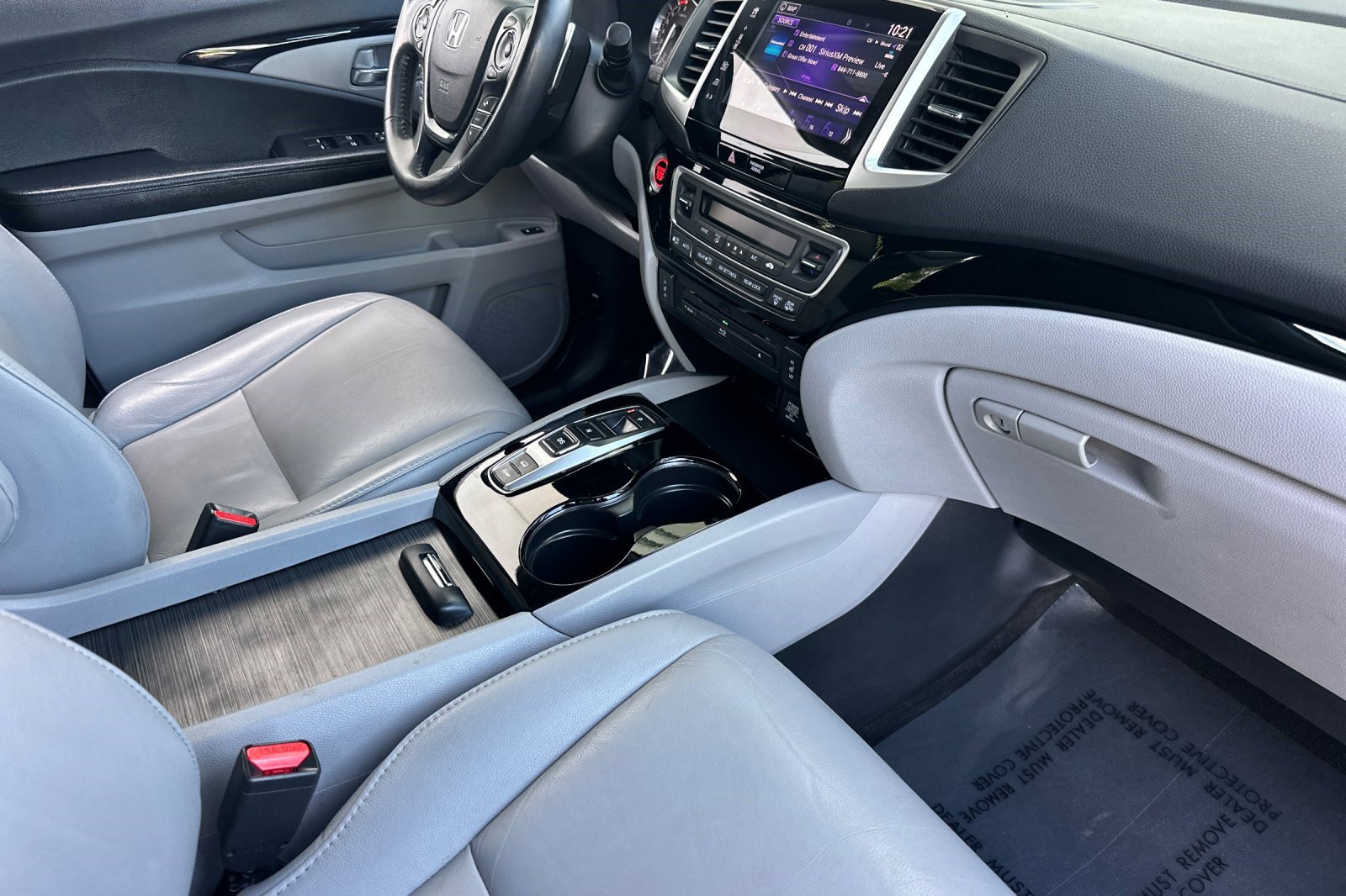 Used 2017 Honda Pilot Touring image 32