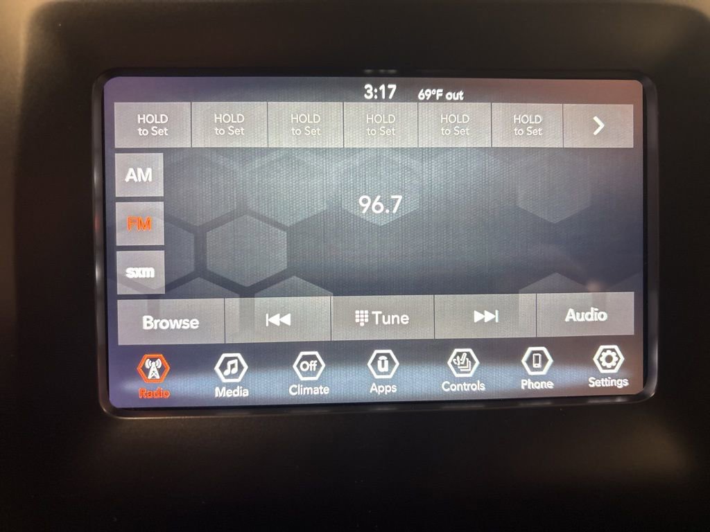 Used 2021 Jeep Cherokee Latitude Lux AWD/4WD image 11