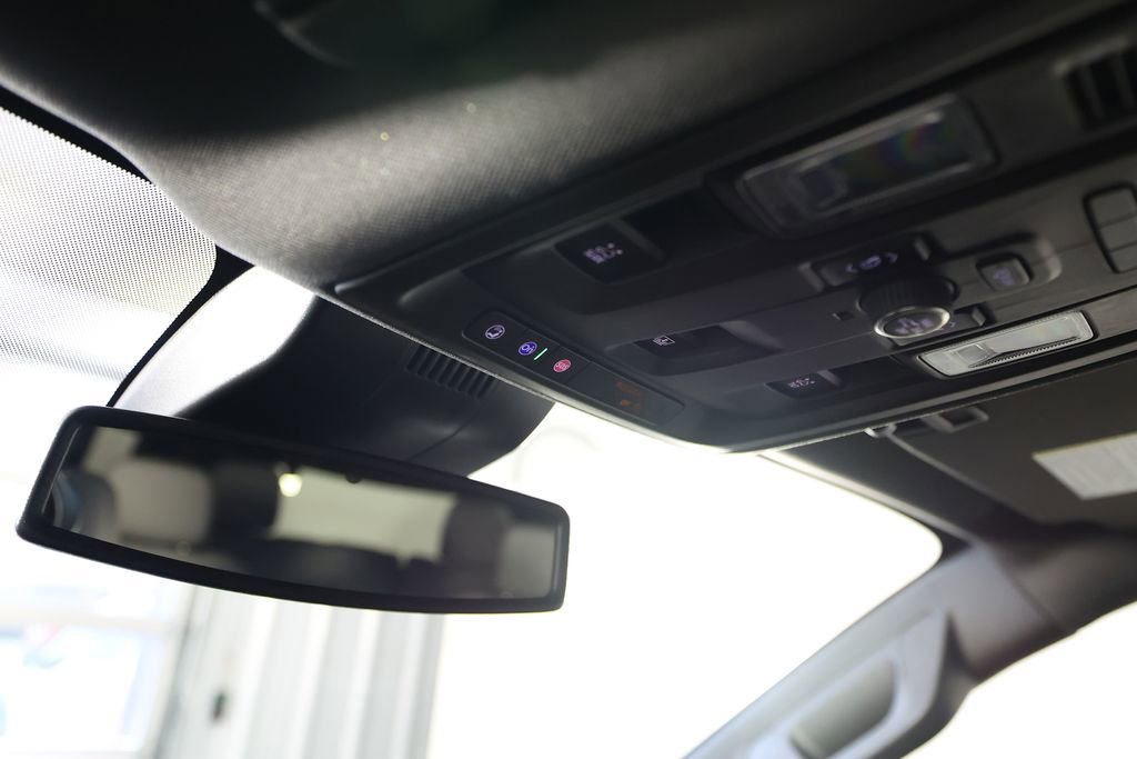 Used 2023 Chevrolet Tahoe Z71 w/ Luxury Package image 35