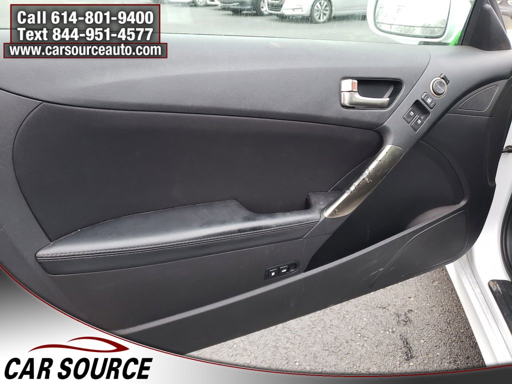 Used 2015 Hyundai Genesis 3.8 image 13
