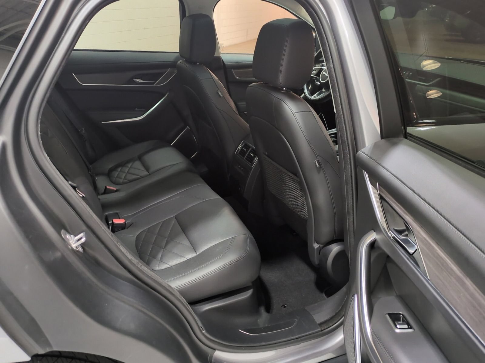 Used 2023 Jaguar F-PACE S AWD/4WD image 11