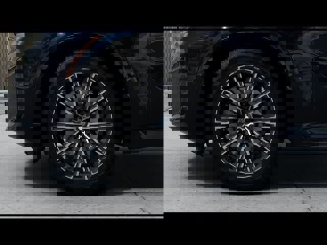 New 2025 BMW X5 xDrive40i w/ M Sport Package image 7