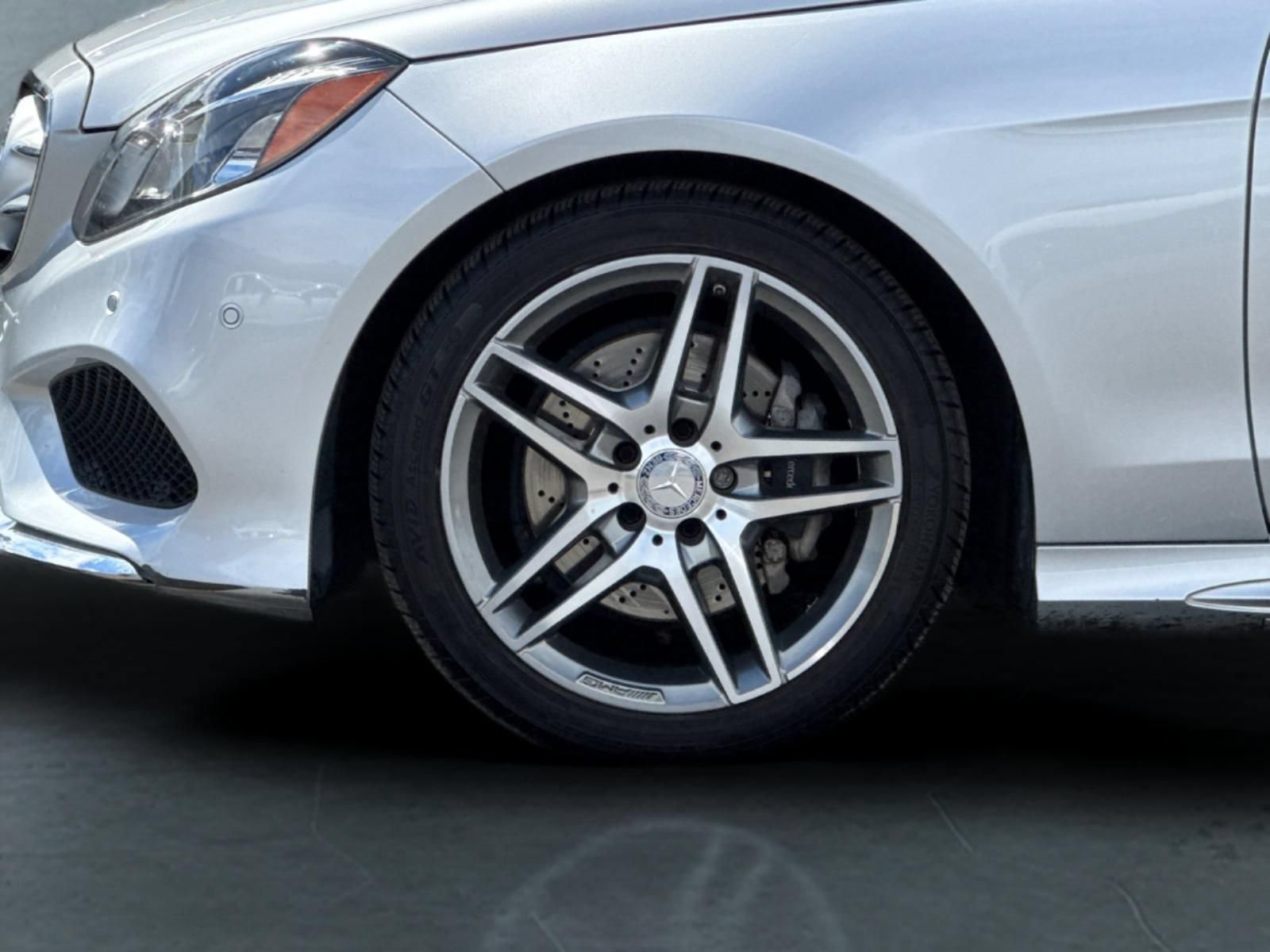 Used 2016 Mercedes-Benz E 350 4MATIC Wagon image 25