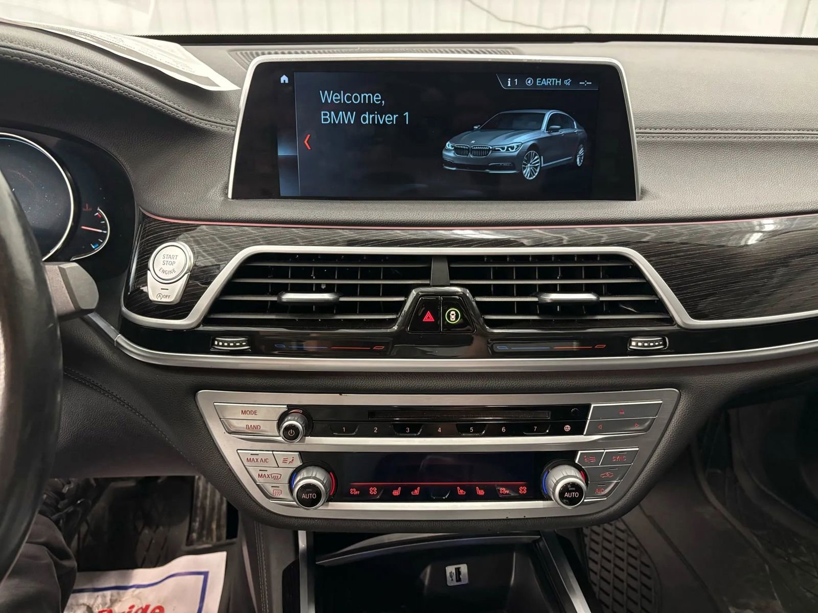 Used 2018 BMW 750i xDrive image 41