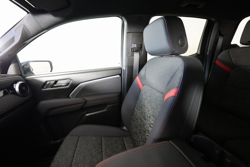 Used 2024 Chevrolet Colorado Z71 w/ Z71 Convenience Package 2 image 35