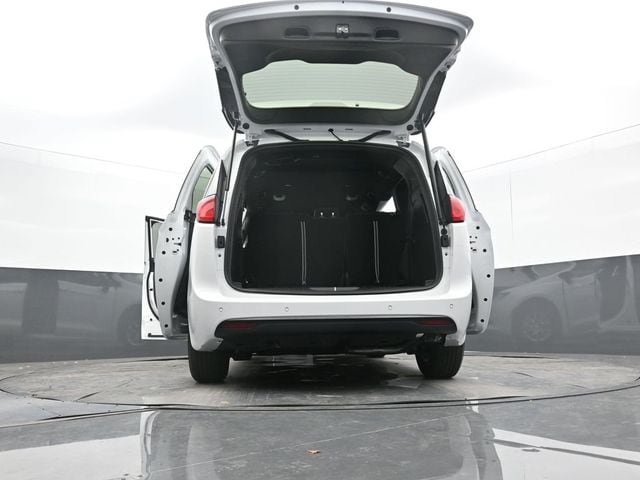 New 2025 Chrysler Voyager LX FWD image 67