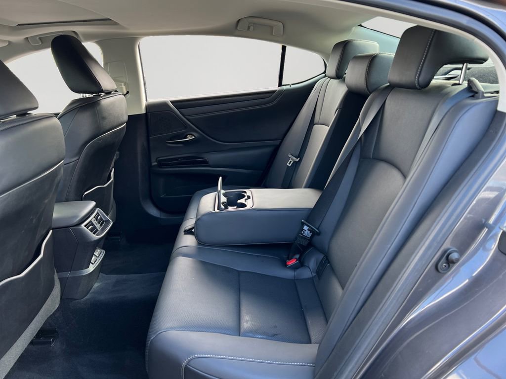 Used 2022 Lexus ES 350 w/ Premium Package image 10