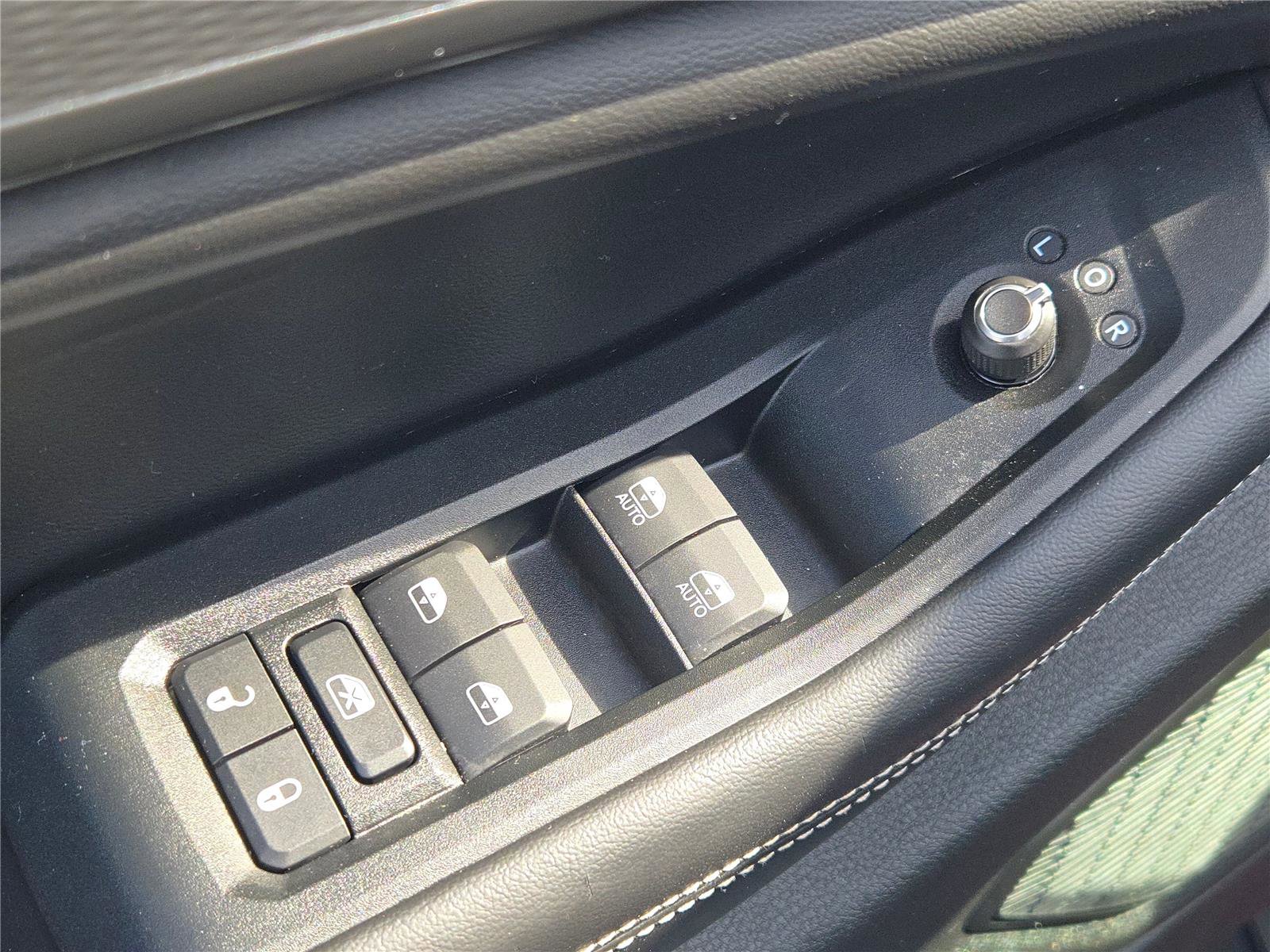 Certified 2024 Jeep Grand Cherokee Altitude image 26