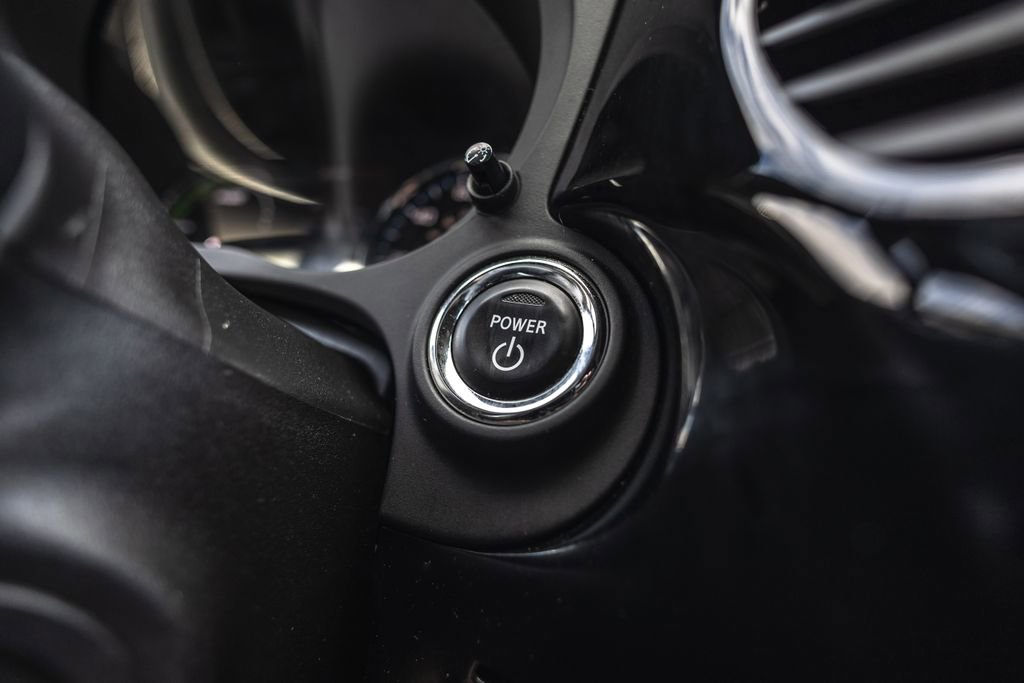 Used 2019 Mitsubishi Outlander SEL image 18