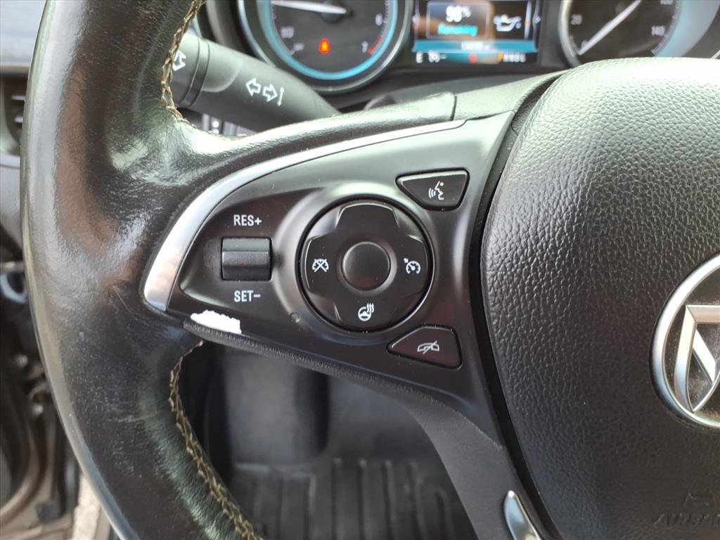 Used 2017 Buick Envision Essence image 30