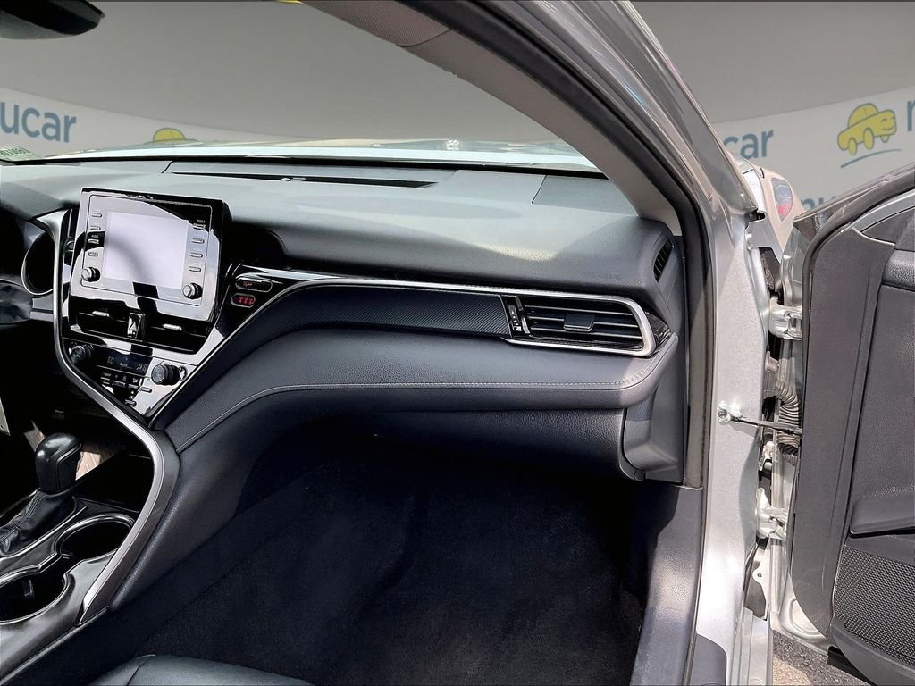 Used 2024 Toyota Camry SE FWD image 12