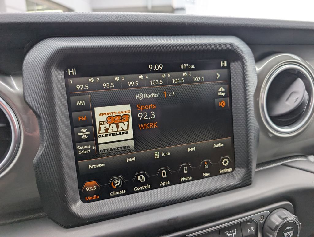 Used 2023 Jeep Wrangler Sahara image 26