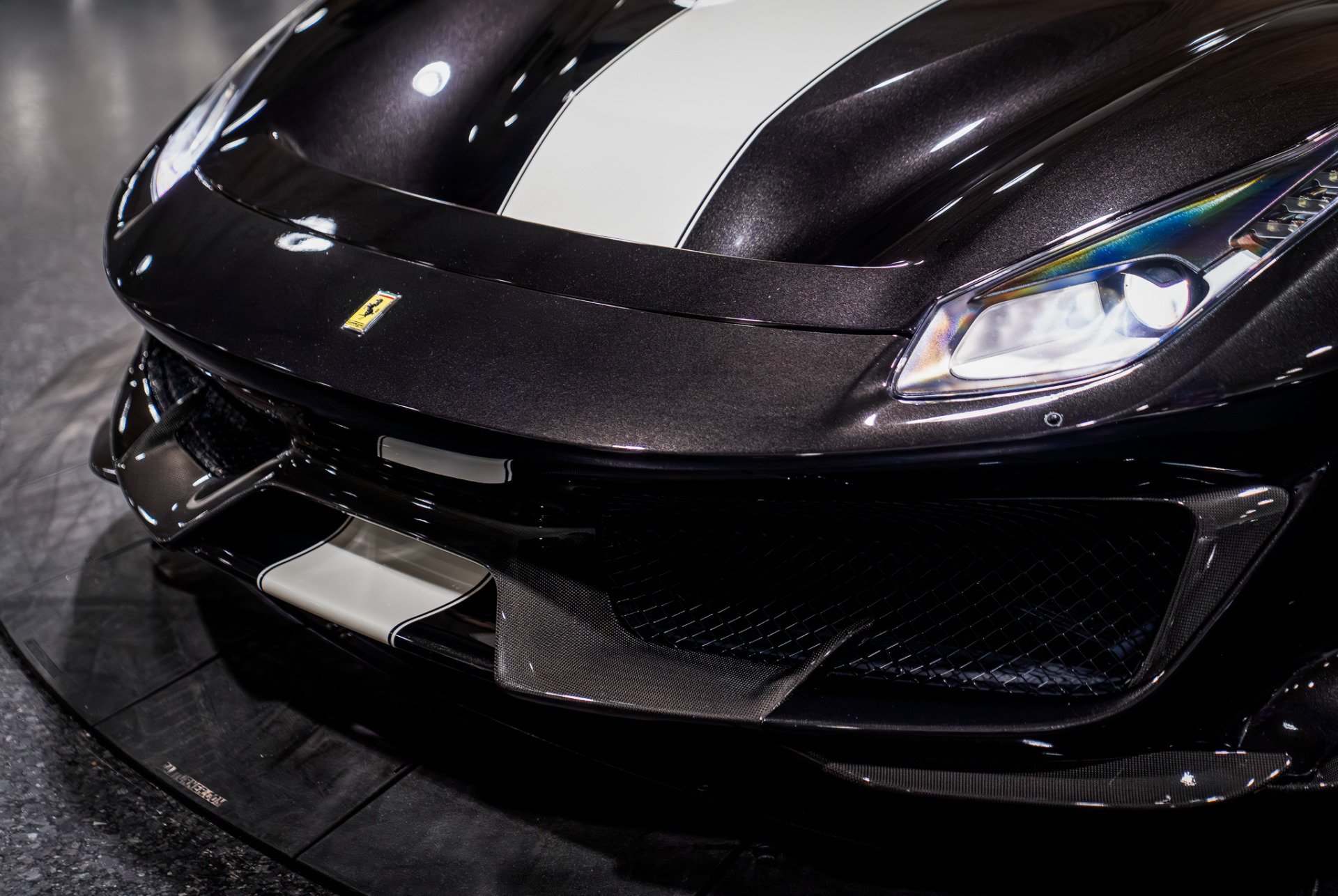 Used 2020 Ferrari 488 Pista Coupe RWD image 13