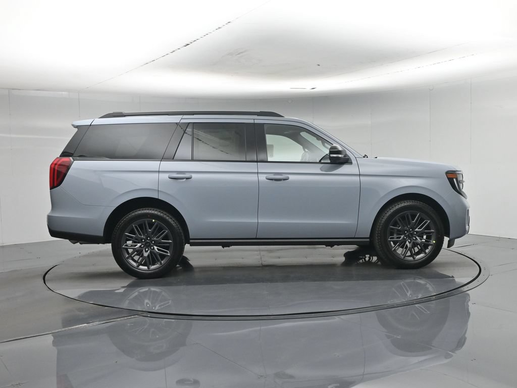 New 2027 Ford Expedition Platinum w/ Stealth Appearance Package AWD/4WD image 33