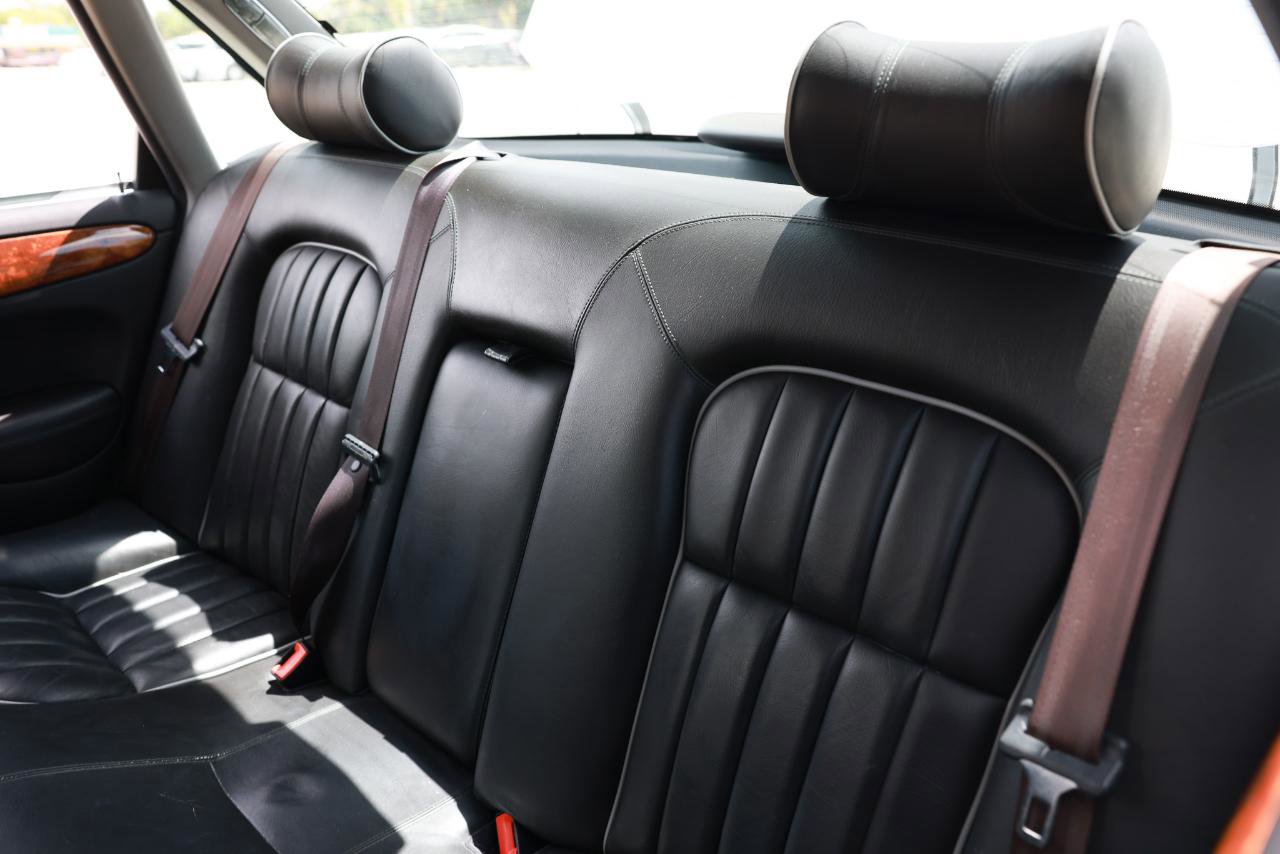Used 2002 Jaguar XJ8 RWD image 8
