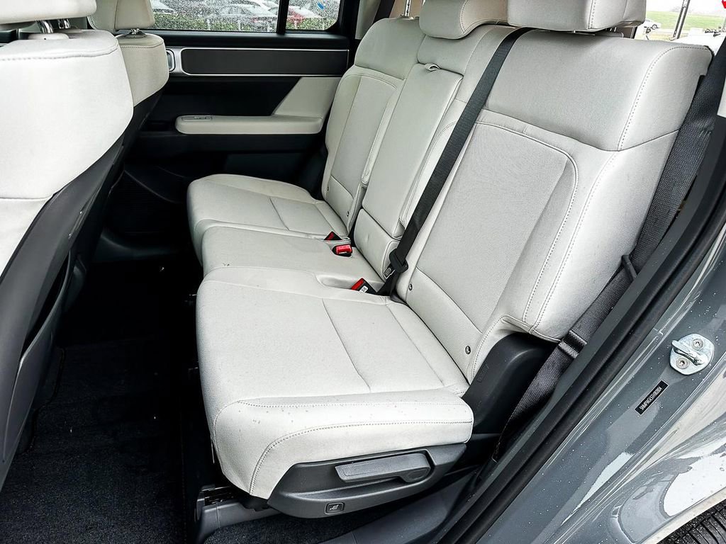 New 2026 Hyundai Santa Fe SE FWD image 19