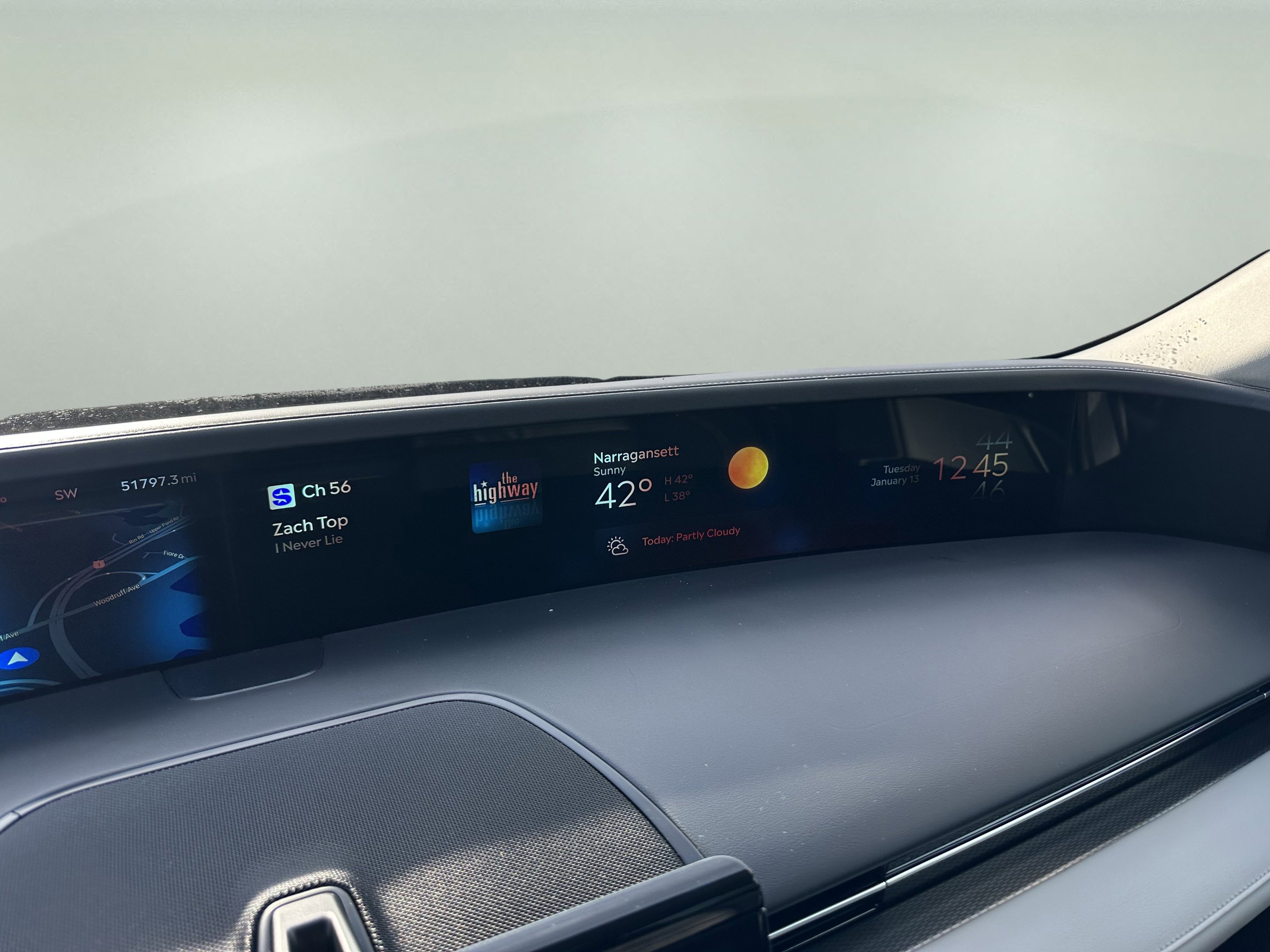 Used 2024 Lincoln Nautilus Premier w/ Equipment Group 102A image 14