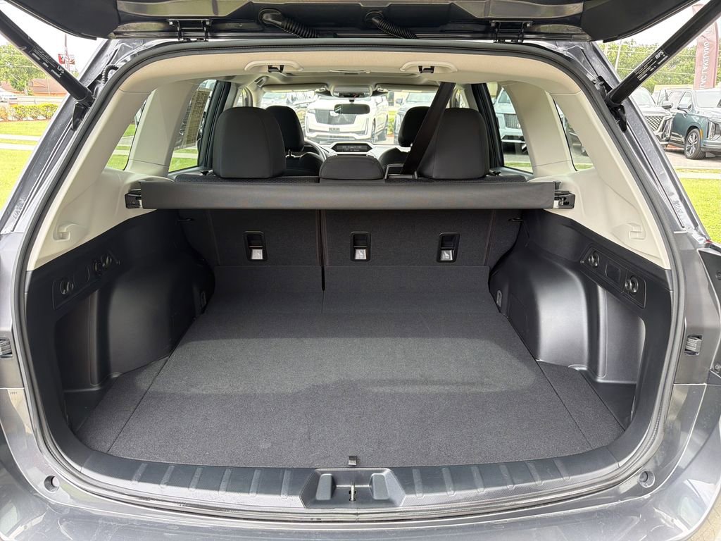 Certified 2023 Subaru Forester Premium AWD/4WD image 11