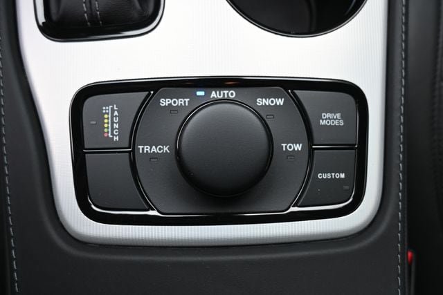 Used 2021 Jeep Grand Cherokee Trackhawk AWD/4WD image 32