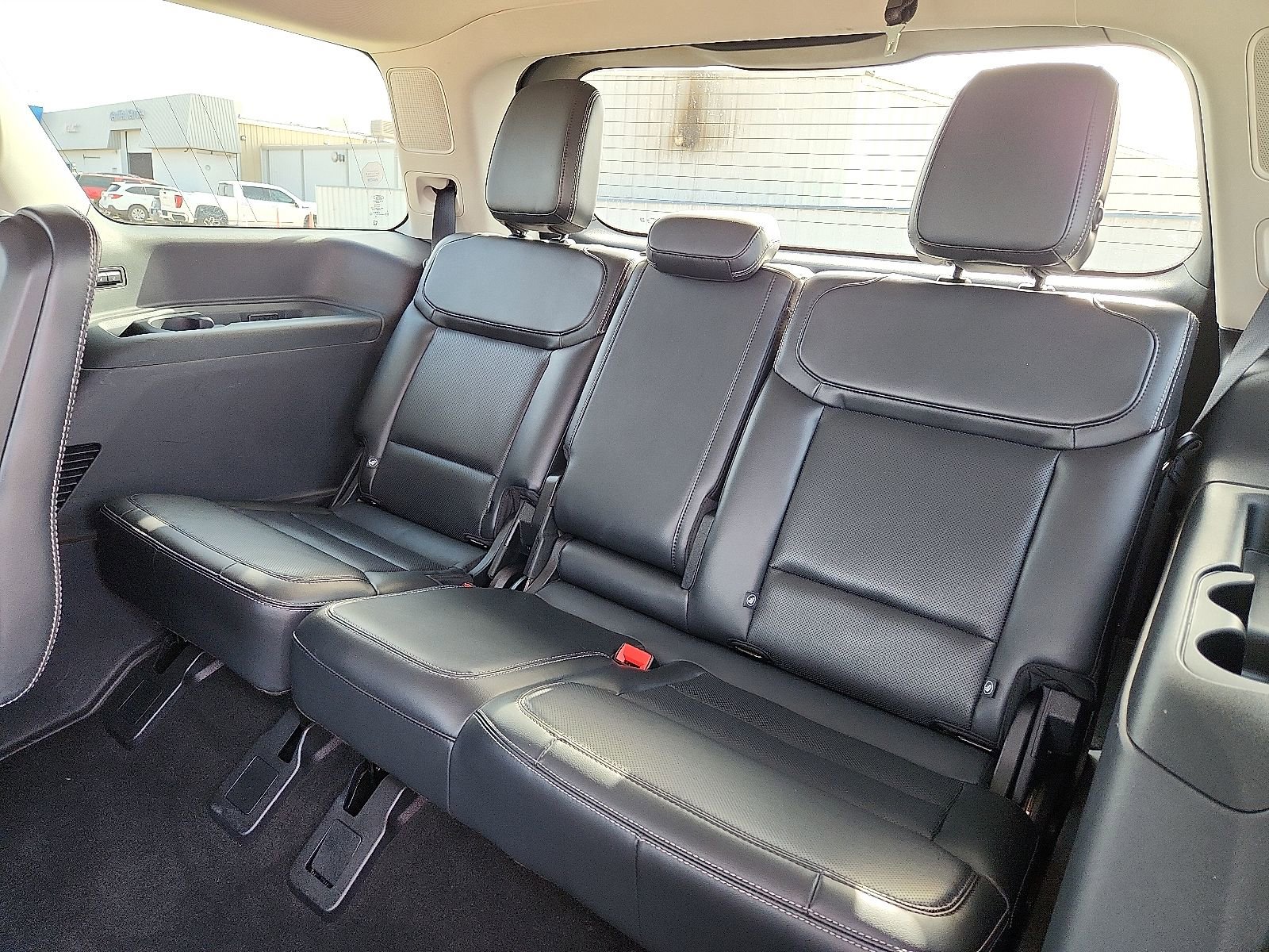 Used 2025 Ford Expedition Platinum image 9