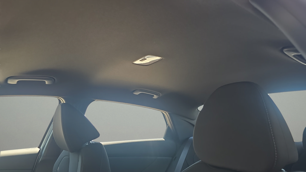 New 2026 Hyundai Elantra Sport FWD image 15