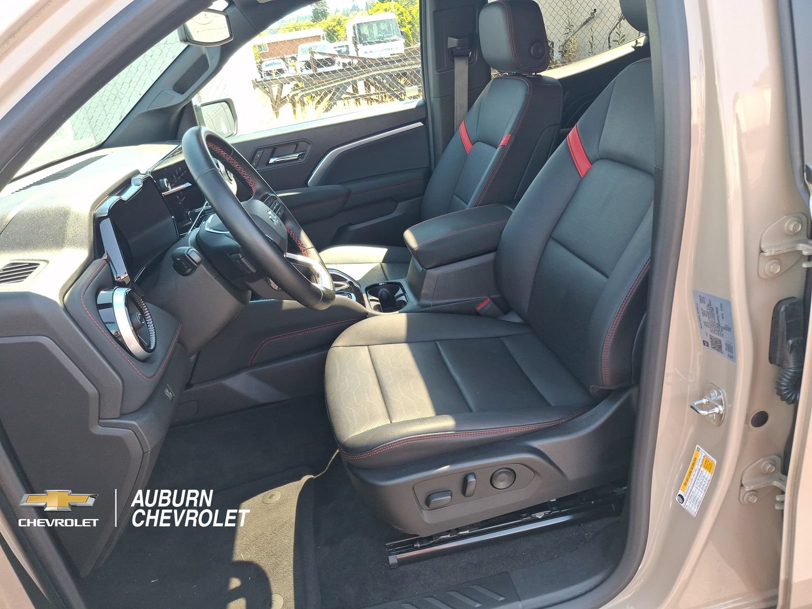 Certified 2023 Chevrolet Colorado Z71 w/ Z71 Convenience Package 2 AWD/4WD image 16