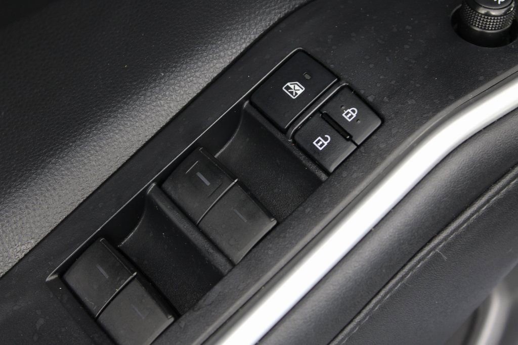 Used 2022 Toyota Highlander LE image 18