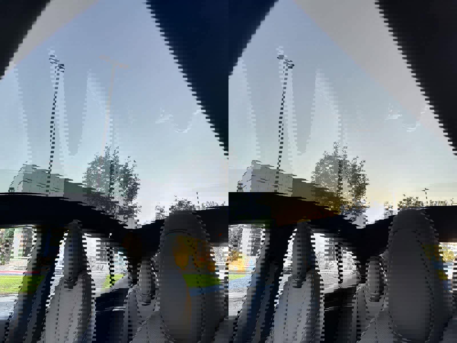 Used 2025 Tesla Model S image 10