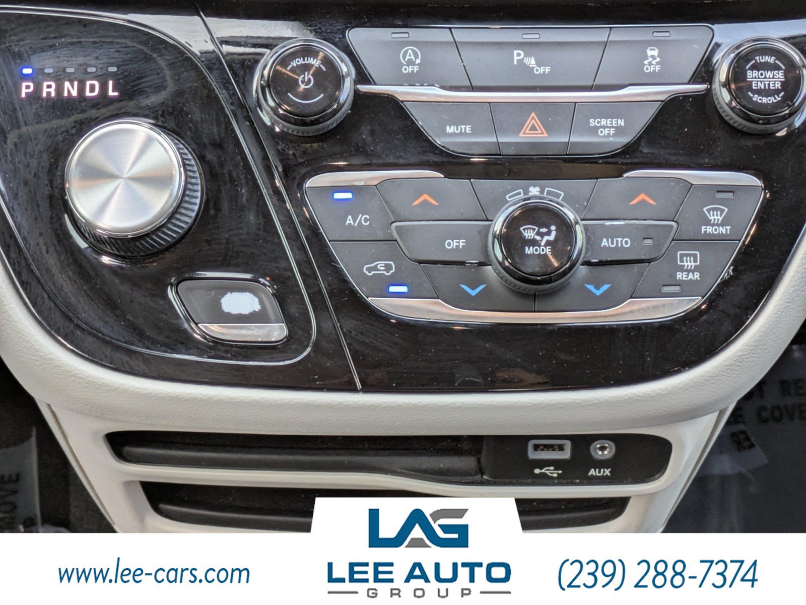 Used 2019 Chrysler Pacifica Touring-L FWD image 18