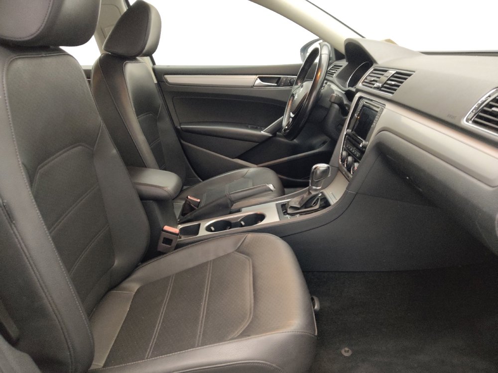 Used 2019 Volkswagen Passat 2.0T Wolfsburg FWD image 21