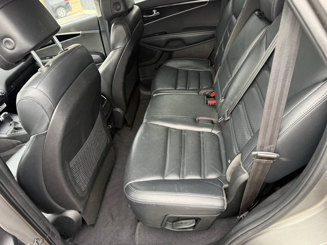 Used 2017 Kia Sorento LX w/ LX Convenience Package AWD/4WD image 25