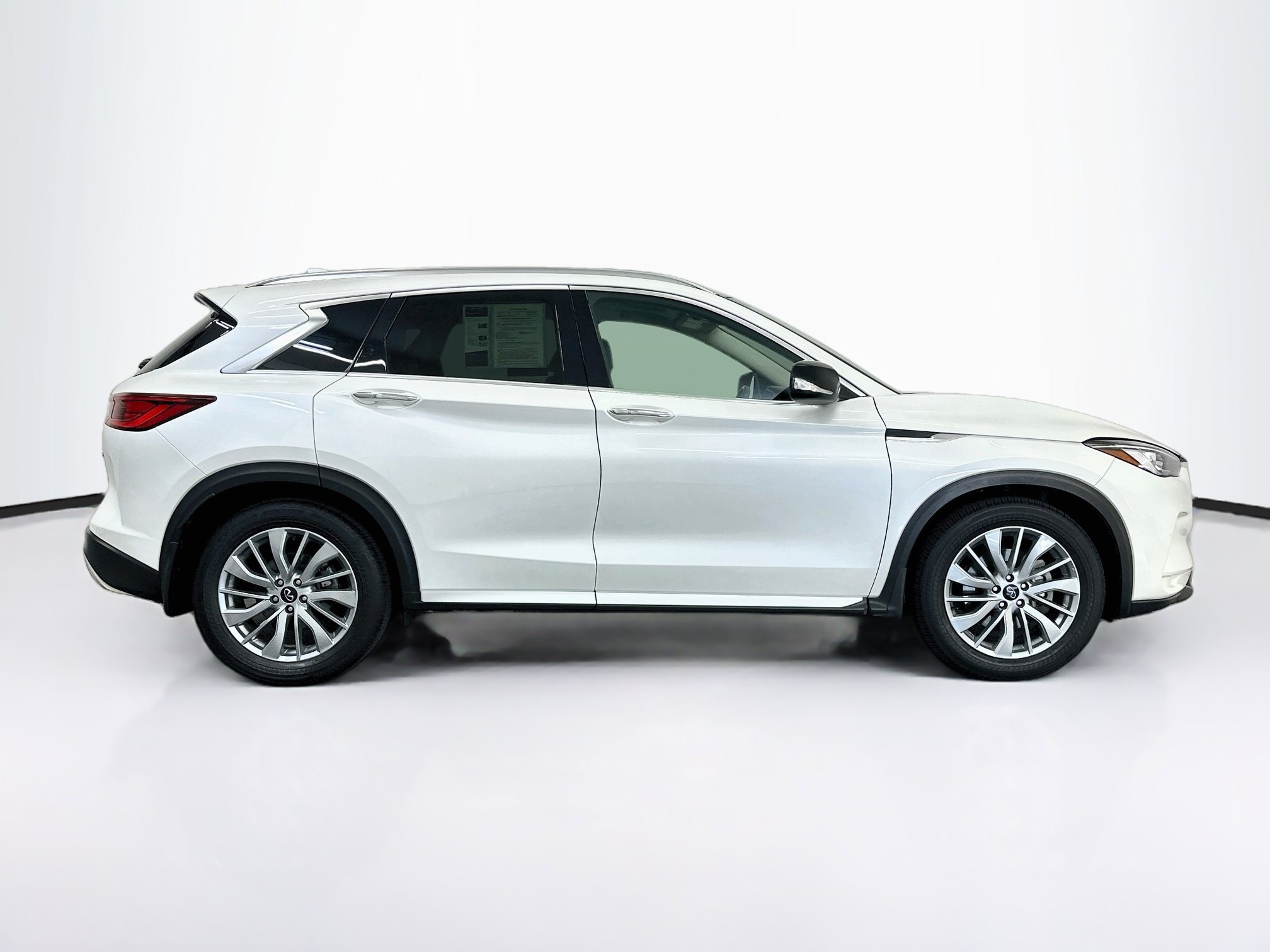 Used 2023 INFINITI QX50 Luxe AWD/4WD image 10