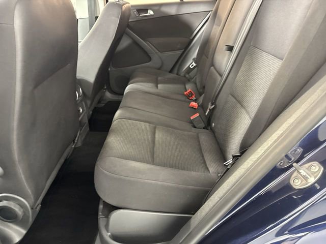 Used 2014 Volkswagen Tiguan S image 19