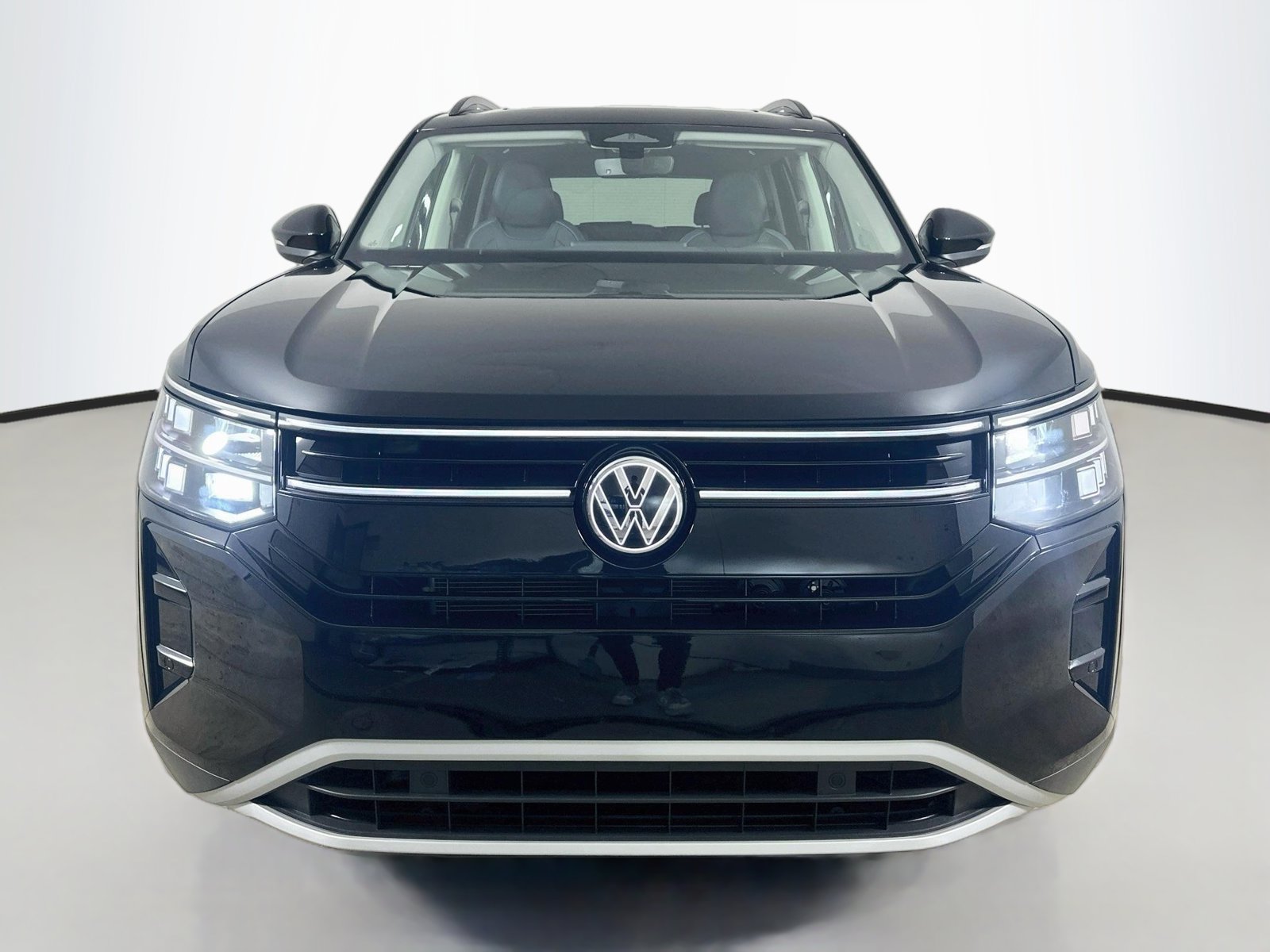 New 2027 Volkswagen Atlas SE AWD/4WD image 2